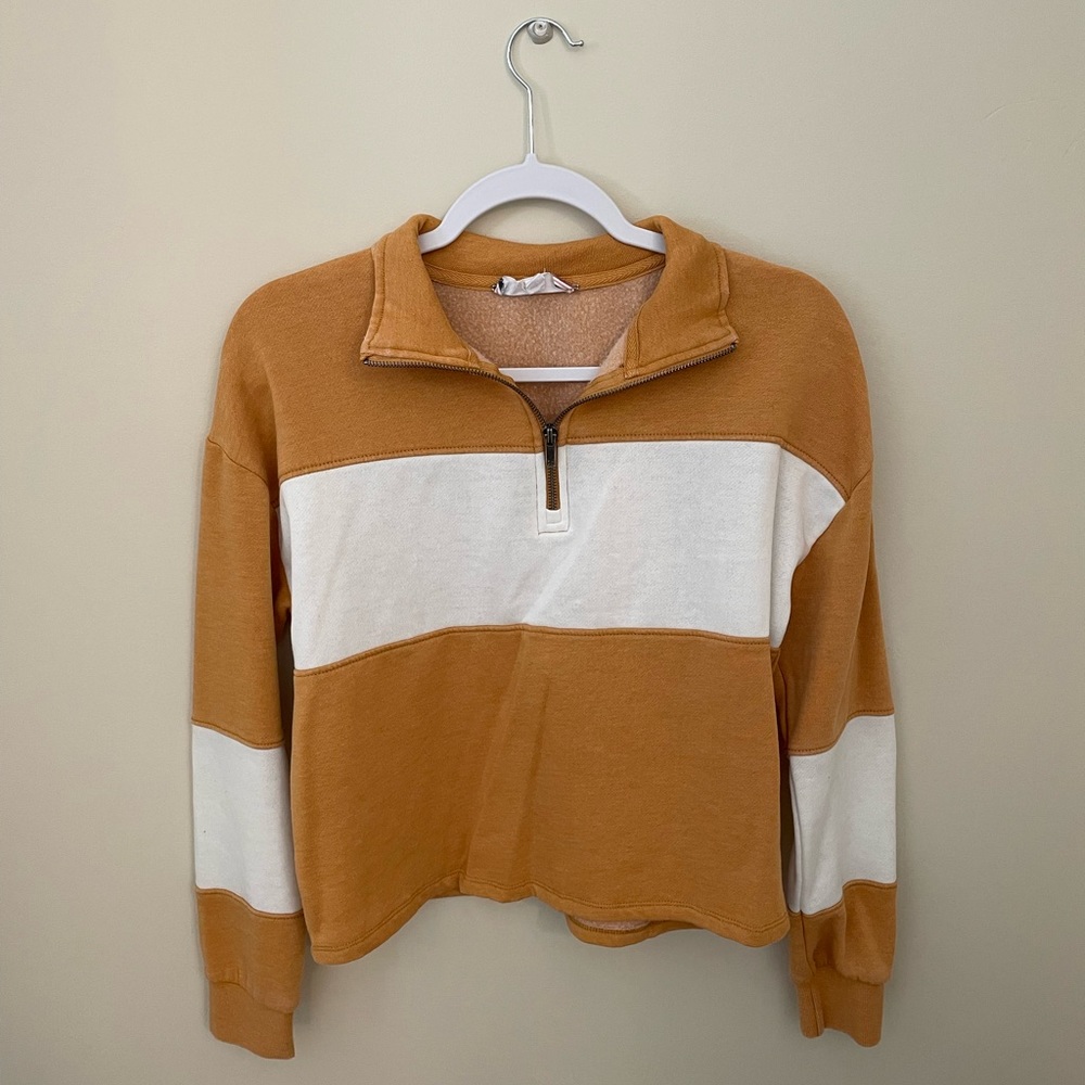 Quarter zip sweatshirt